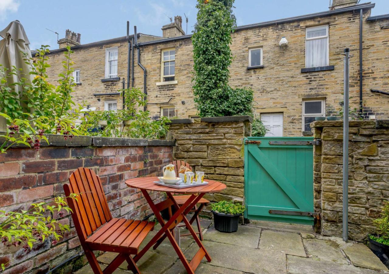 Salts Mill Workers Cottage Shipley  Exterior photo